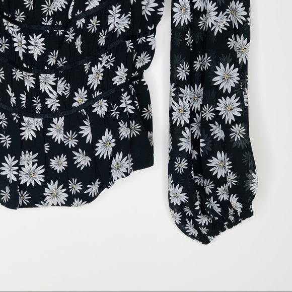 𝅺leyden Daisy floral cropped top. Large - Picture 8 of 8
